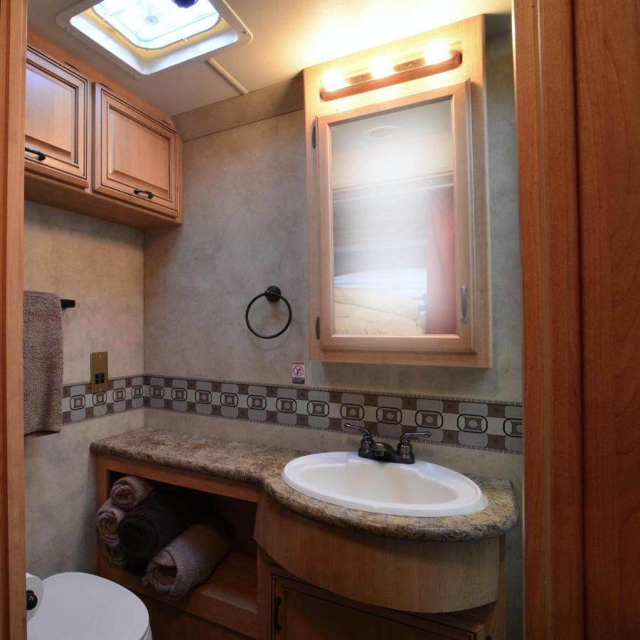 Luxury American Rv With Hot Tub West Chiltington Bagian luar foto