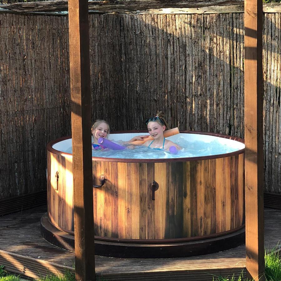 Luxury American Rv With Hot Tub West Chiltington Bagian luar foto